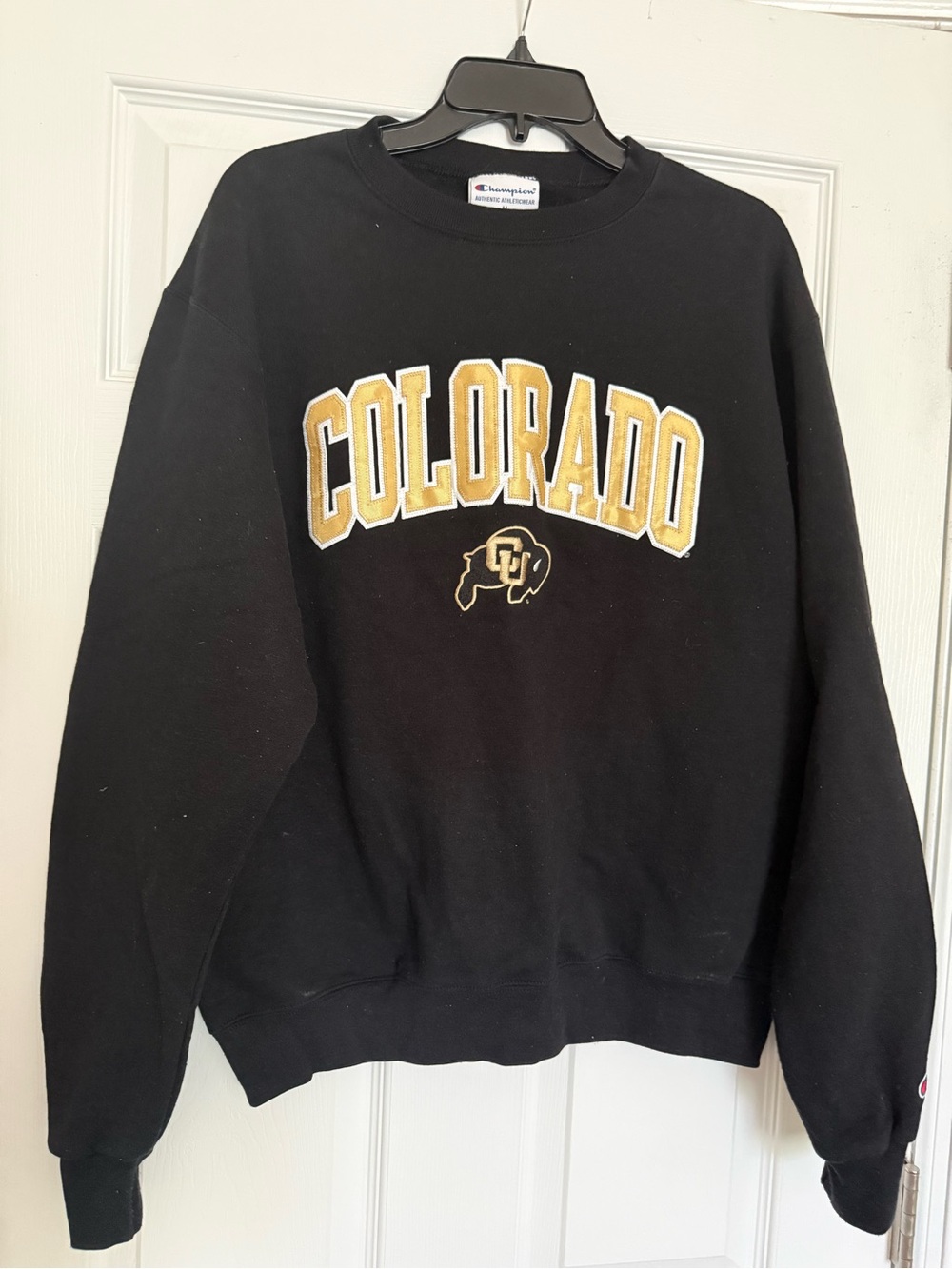 CU Boulder sweatshirt size men’s medium, unisex sweatshirt.